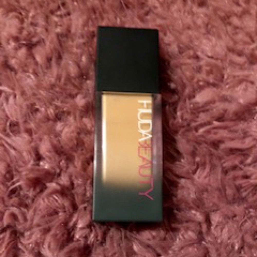 HUDA BEAUTY FOUNDATION